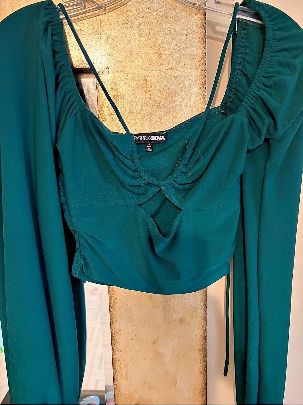 Fashion Nova Ruched Crop Top in Green Size Medium Like New
